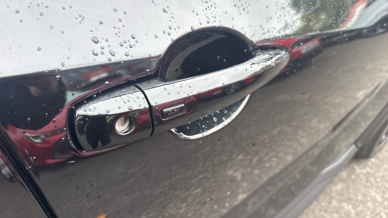 Nissan Juke 1.0 DiG-T Tekna 5dr Petrol Hatchback